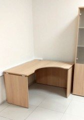 Угловой офисный стол